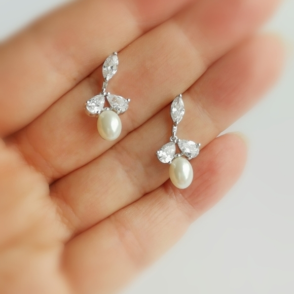 Cubic Zirconia Cultured Freshwater Pearl Dangle Earrings - Picture 4 of 7